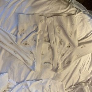 Abercrombie and fitch sweater and crop top set